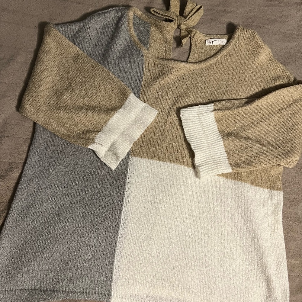 Women’s Color-block Sweater